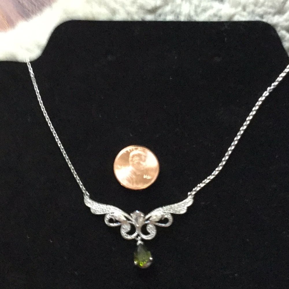 Bella Luce green and white simulant necklace